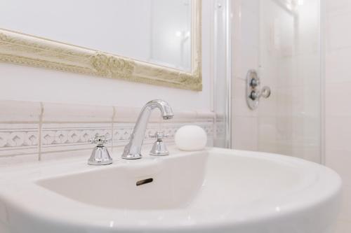 Apartment image 9