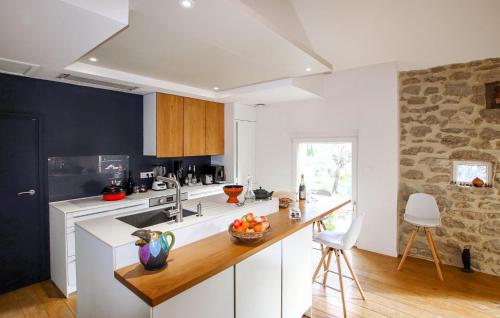 Kitchen, Beautiful Home In Colonzelle in Colonzelle
