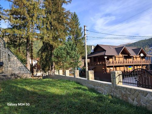 Krym, Yaremtche (photo 8)