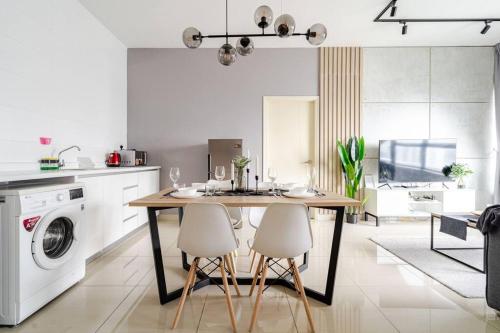 Arte Plus Jalan Ampang, KLCC Level 35 Arte Plus Jalan Ampang, KLCC Level 35