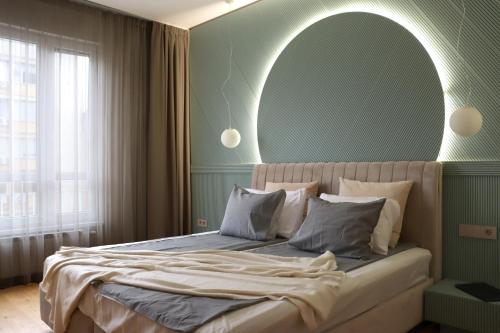 NEW Glamours Central Suite with Elevator, Sofia (Foto 3)