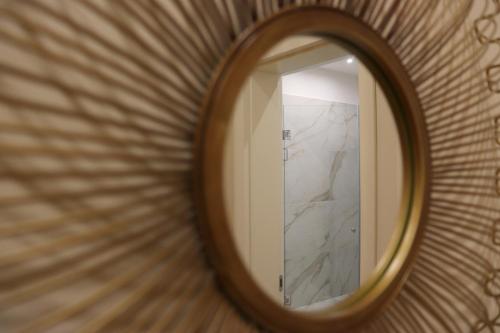 NEW Glamours Central Suite with Elevator, Sofia (Foto 6)