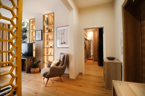 NEW Glamours Central Suite with Elevator, Sofia (Foto 8)