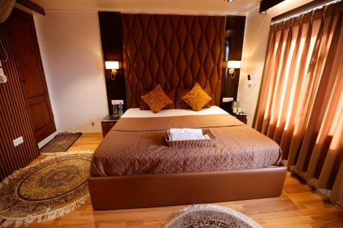 1 double bed
