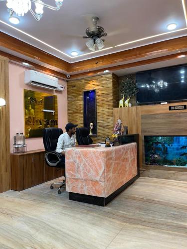 Előcsarnok, Shri Shyam Hotel, Near Harkipauri in Kharkhari