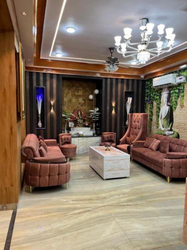 Előcsarnok, Shri Shyam Hotel, Near Harkipauri in Kharkhari