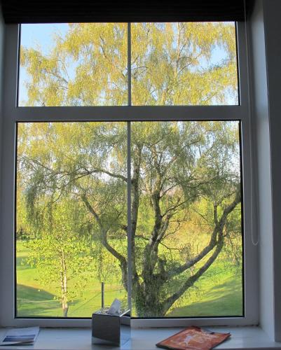 LakeSide House - image 11