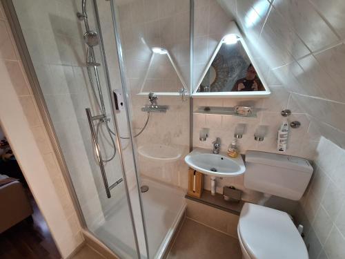 Vannas istaba, Pension Entenhausen in Schwentinental