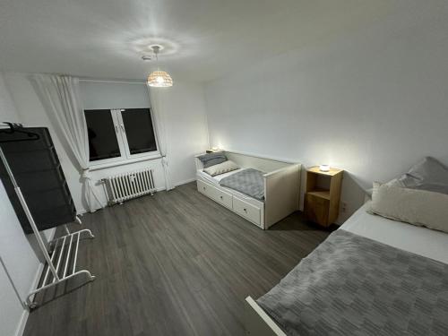 Little Royal, Hannover