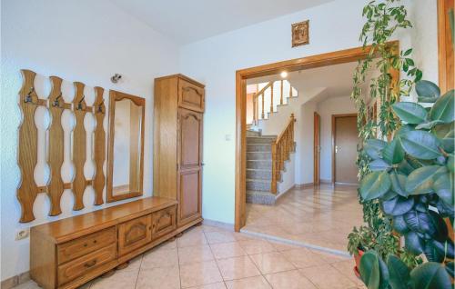 кухня, Cozy Home In Vinjani Donji in Donji Vinjani