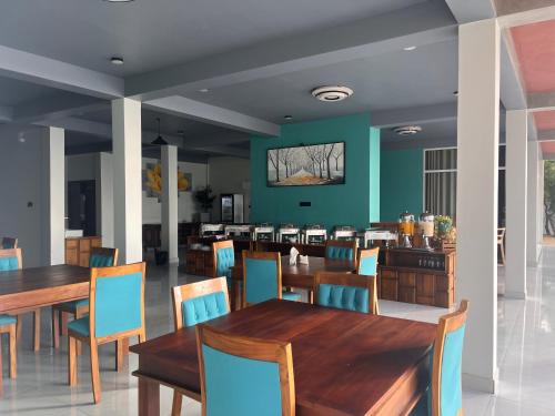 Hiru Beach Resort & Kitesurfing in Kalpitiya