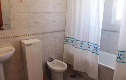 Four-Bedroom Holiday Home image 1