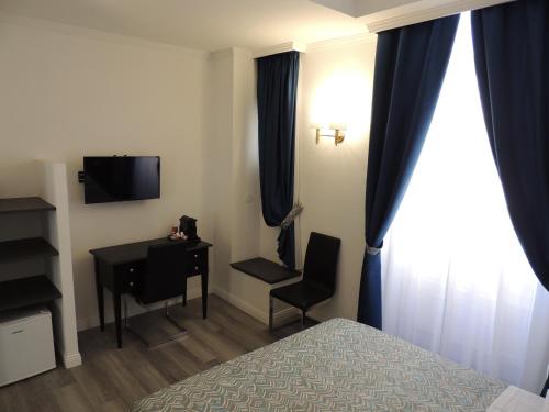 room detail thumbnail 0