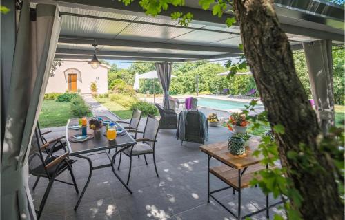 Viesnīcas āriene, Two-Bedroom Holiday Home In Bale in Krmed