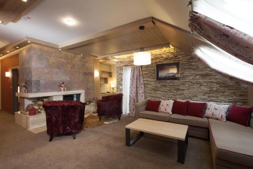 Amira Boutique Hotel - image 2