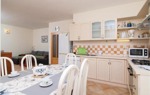 Konyha, Holiday Home Ivasnjak V Vi in Lokva Rogoznica
