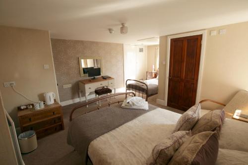 Fitzwarine House in Whittington (Shropshire)