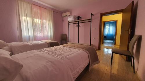 Orange House, Tirana (fotografie 8)