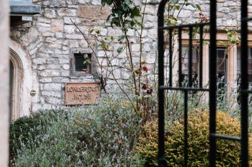 Longbridge House - image 8