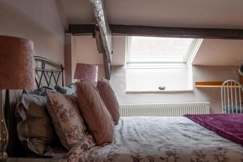 Longbridge Cottage - image 2
