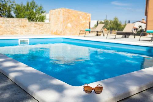 Apartments Cesare 2 with Shared Pool