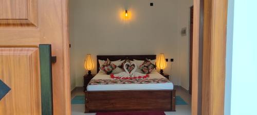 Deluxe Double Room (2 Adults + 1 Child) image 5