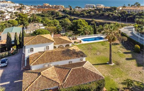 Six-Bedroom Holiday Home in Las Lagunas de Mijas Mijas
