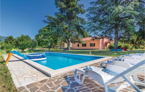Three-Bedroom Holiday Home Krsan With An Outdoor Swimming Pool 07
