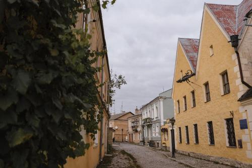 n o c t u r n e in Kamenets Podolskiy