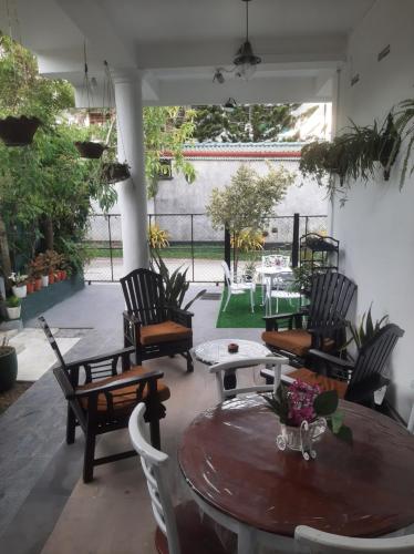 Deluxe Double Room (2 Adults + 1 Child) image 4