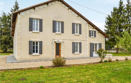 . Awesome Home In Coutras With Wifi