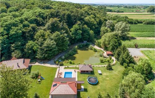 Viesnīcas āriene, Stunning Home In Kelemen With Sauna in Kumroveca