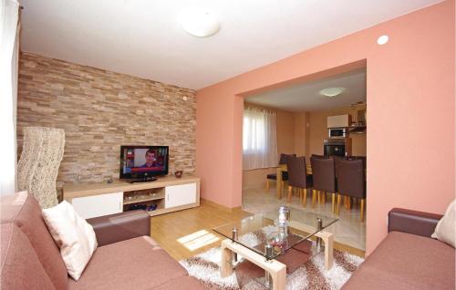 Holiday Home Cista Velika With Outdoor Swimming Pool 311 in Velika Cista