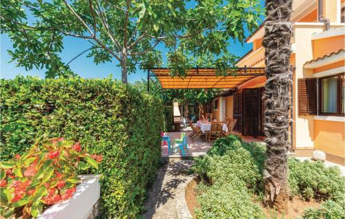 Viesnīcas āriene, Nice Apartment In Pula With Sauna in Muntic