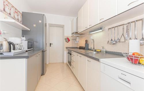 virtuve, Luxurious Home In Kaocine in Širitovci
