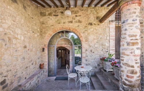  Lovely Home In Casole D´elsa in Casole dʼElsa
