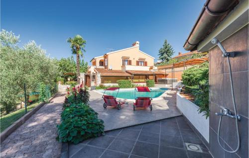 Peldbaseins, Nice Apartment In Pula With Sauna in Muntic