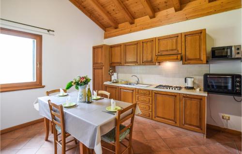  Beautiful Apartment In Lamon With Wifi in Lamon