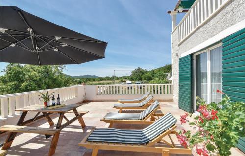 Balkons/terase, Beautiful Home In Zrnovnica-Split With Sauna in Cista Provo