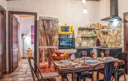 Beautiful home in Rute w/ Jacuzzi Outdoor swimming pool and 2 Bedrooms - image 4