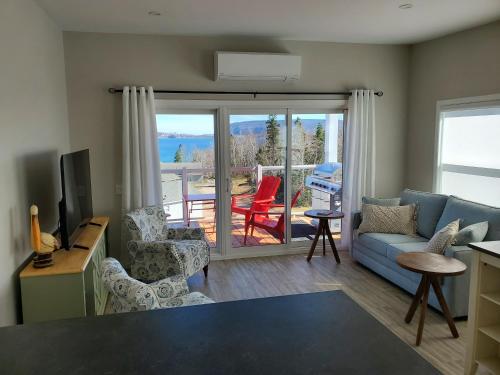 Ingonish Beach (NS) Ocean Breeze 4-Star Single Room suite