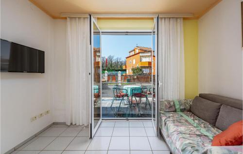 Beautiful Apartment In Umag With Wifi in Duba