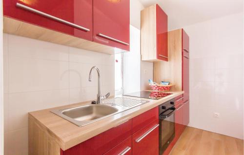 virtuve, Stunning Home In Hreljici With Wifi in Hreljici
