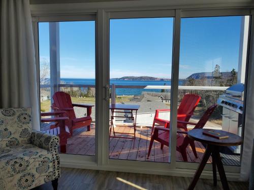 Ingonish Beach (NS) Ocean Breeze 4-Star Single Room restaurant