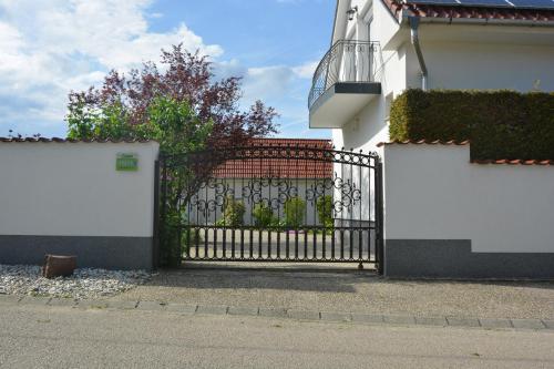 . Csenár Apartman Hegykő