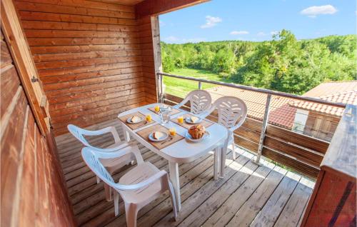Viesnīcas āriene, 2 Bedroom Nice Apartment In Cassen in Cassen