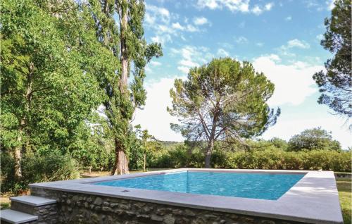 Peldbaseins, Stunning Home In Montbrison-Sur-Lez in Montbrison-sur-Lez