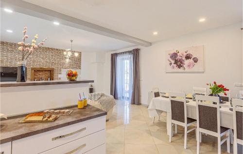 Dapur, Villa Marija Korenici in Korenici