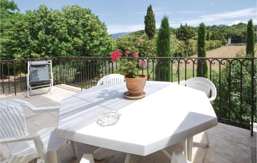 Viesnīcas āriene, Stunning Home In Montbrison-Sur-Lez in Montbrison-sur-Lez
