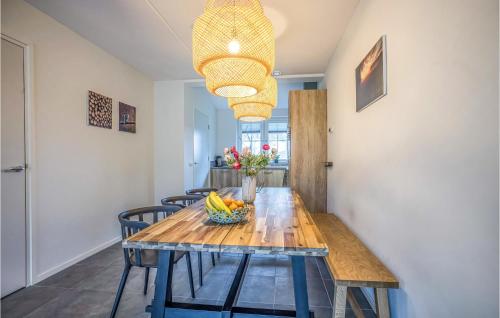 кухня, Pet Friendly Home In Rijssen With Wifi in Рійсен